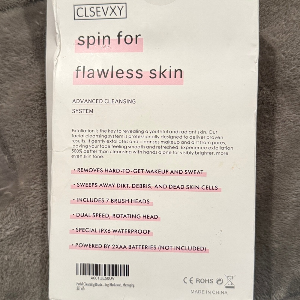 Electric Facial Cleansing Brush - Pink and White - Picture 2 of 6